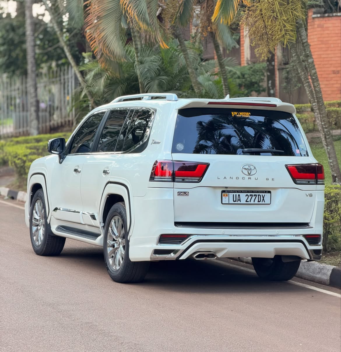 Toyota Land Cruiser C200 V8 2011